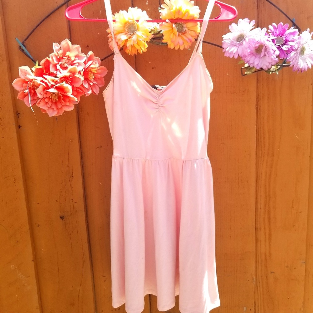 Flattering Skater Dress☀️ ❤OFFERS?❤
